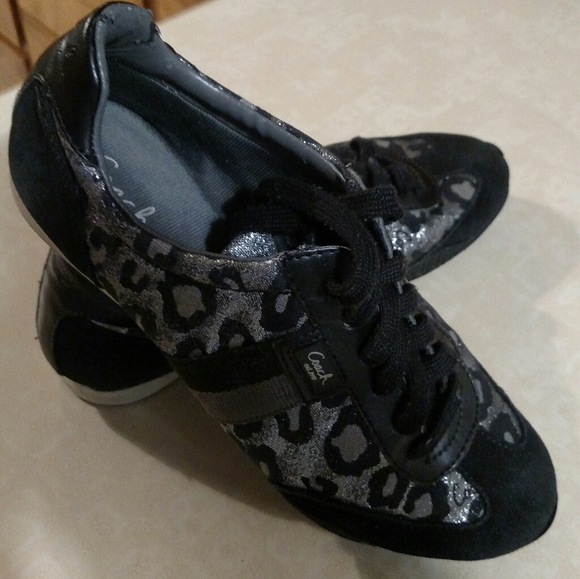 Coach Shoes - Coach Kensly sneakers , size 7